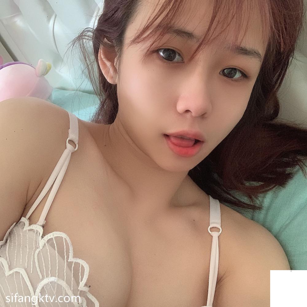 太久沒見女友要幾張照片來看看 (16P)