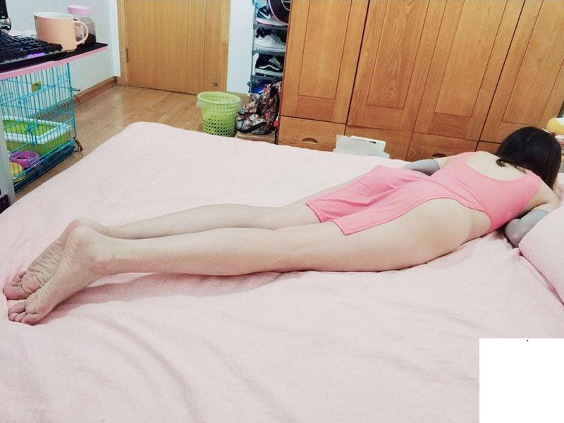 口活不錯的長腿美女 (17P)