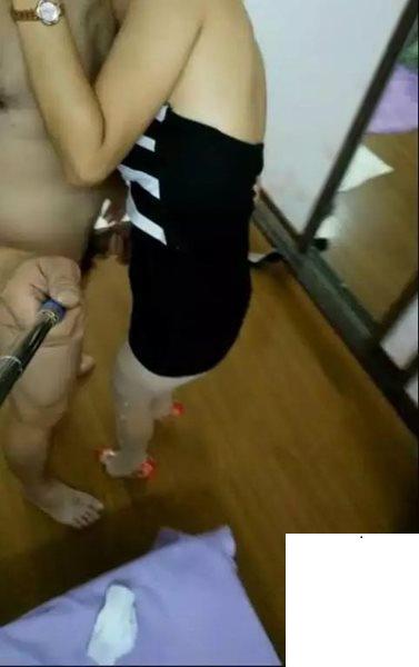 教舞蹈的少婦 (14P)