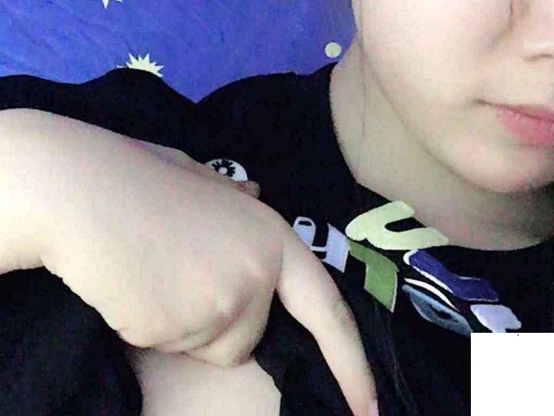 騷逼看起來 香軟可口 (41P)