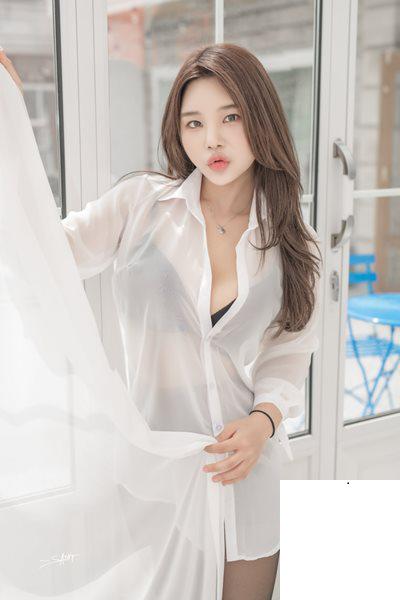 SAINT Photolife – Zzyuri (쮸리) - Zzyuri Vol.5 See Through (65P)