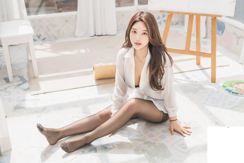 SAINT Photolife – Zzyuri (쮸리) - Zzyuri Vol.5 See Through (65P)