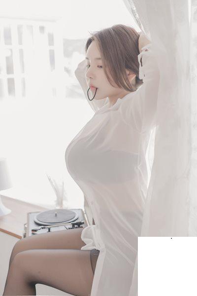 SAINT Photolife – Zzyuri (쮸리) - Zzyuri Vol.5 See Through (65P)