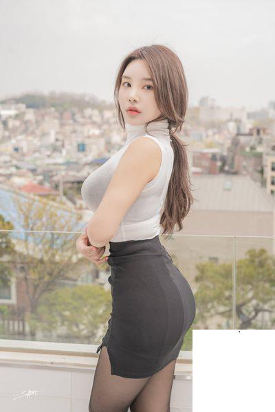 SAINT Photolife – Zzyuri (쮸리) - Zzyuri Vol.5 See Through (65P)