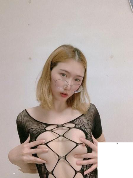 鮑魚很粉的妹眉 (13P)