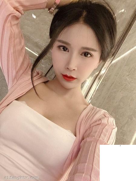 網紅大尺度唯美私拍 (26P)