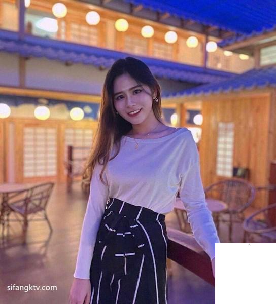 反差婊私拍流出 (19P)