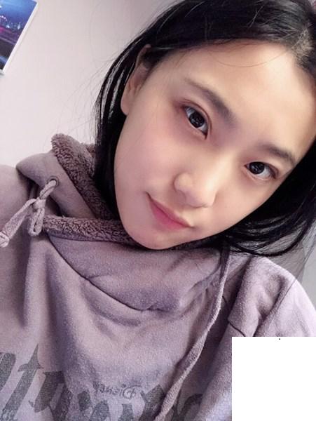 口交女王-留學生《小舒淇》劉玥-戶外全裸露出 (18P)