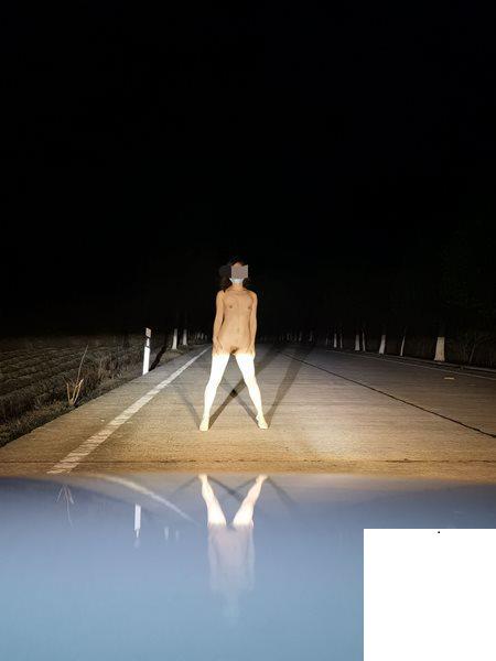 行車路上之露出 (13P)