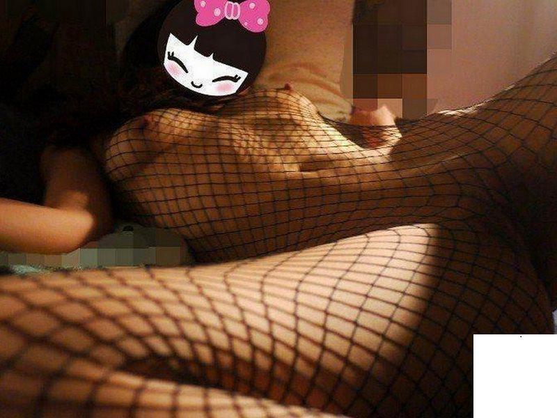 舌尖靈巧的小妹 (19P)