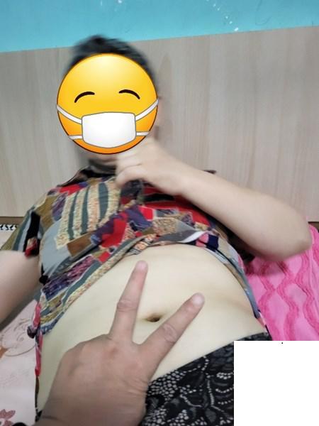 大嬸白肉獻身 (10P)