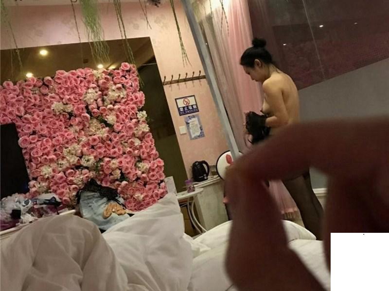 今晚做花房姑娘 把情趣拉滿 (43P)