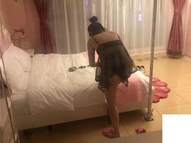 今晚做花房姑娘 把情趣拉滿 (43P)