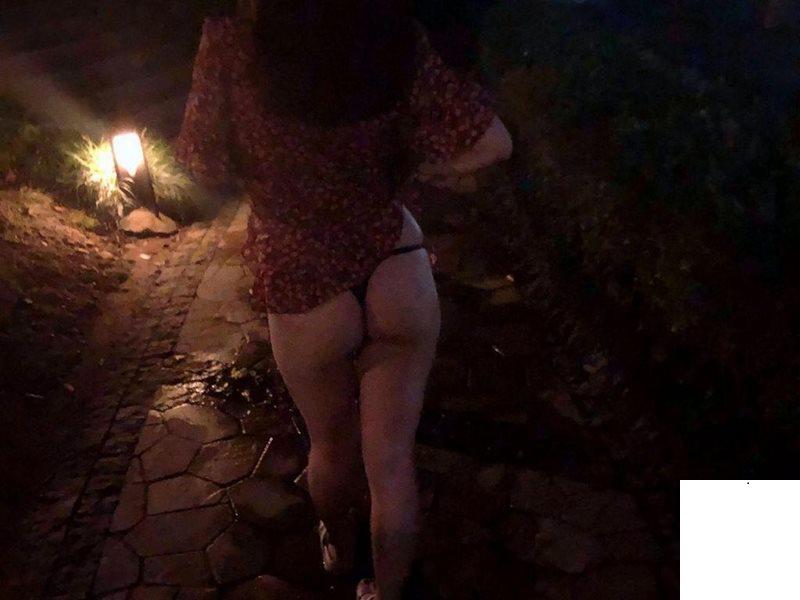 表姊制服外拍 (21P)