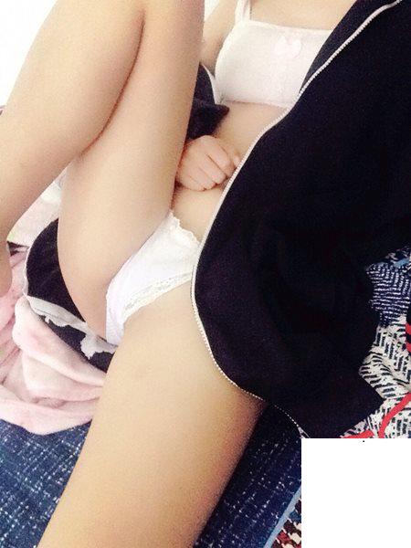 清純鄰家妹妹赤身誘惑 (23P)