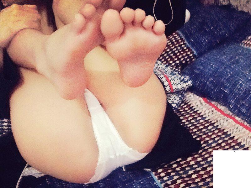 清純鄰家妹妹赤身誘惑 (23P)
