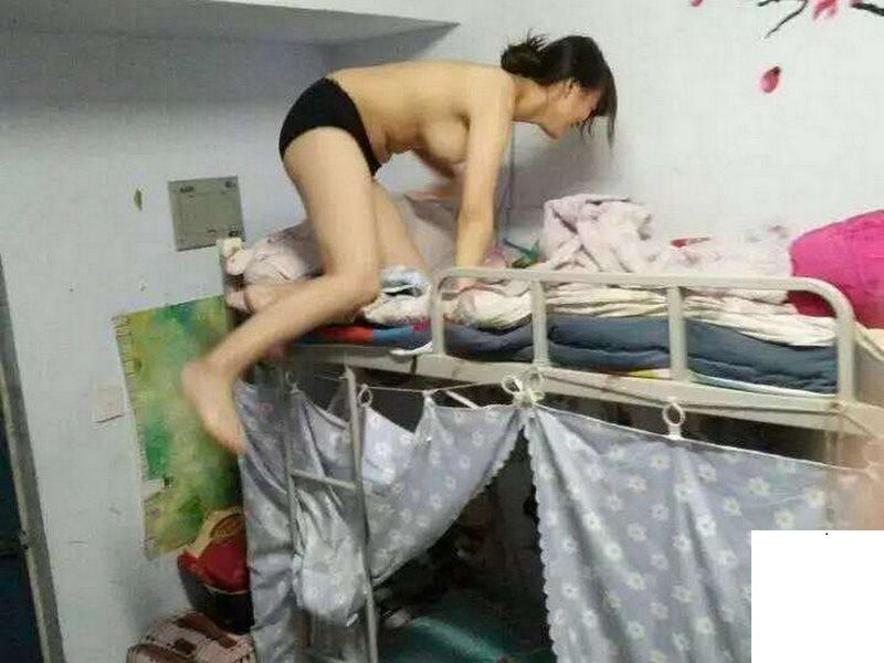 大學寢室拍攝 妹子們真開放 (15P)