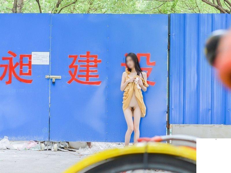 上海大學妹自拍露出 (25P)