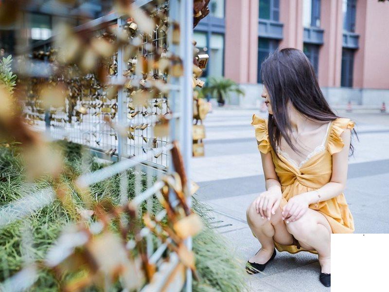 上海大學妹自拍露出 (25P)