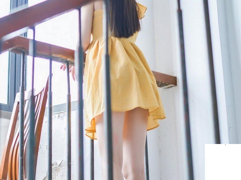 上海大學妹自拍露出 (25P)