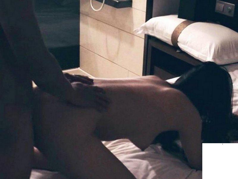 女神級大學妹自拍 (53P)