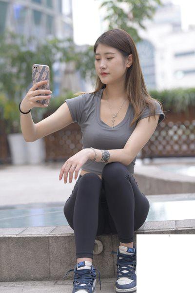 街拍女子