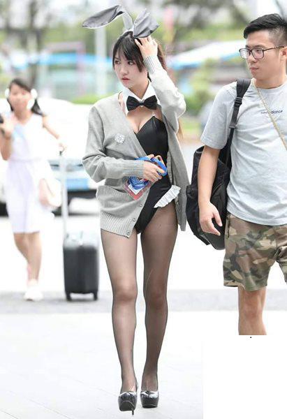 街拍女子
