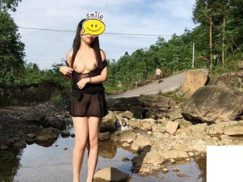 大奶人妻野外露出 (14P)