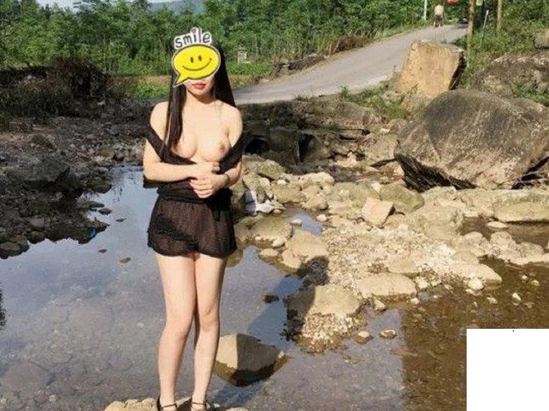 大奶人妻野外露出 (14P)