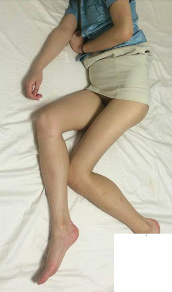 飛機上爲乘客服務 床上爲男人服務 (38P)