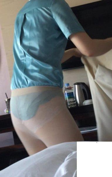 飛機上爲乘客服務 床上爲男人服務 (38P)