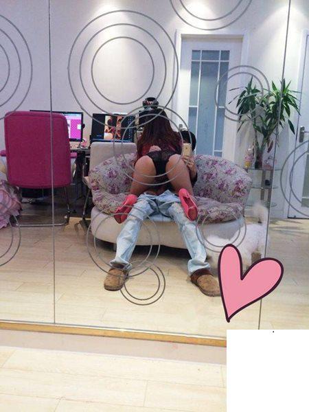 妹子與男友自拍 (16P)