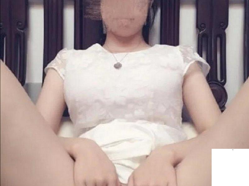 人妻女教師 (17P)