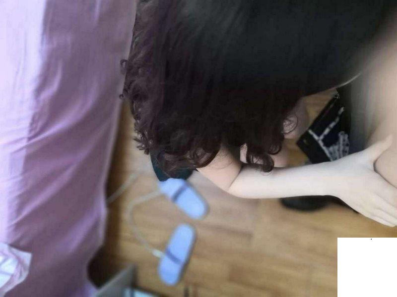 上了公司年會女主持.身材特別好 后入爽歪歪 (19P)