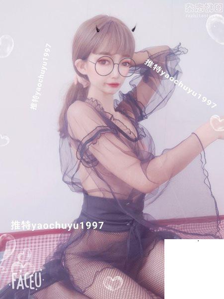 網紅福利姬姚楚瑜 (27P)