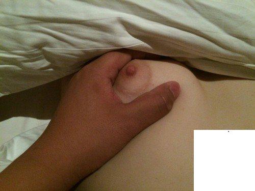 小嬌乳的妹妹主動送上門的 (11P) [