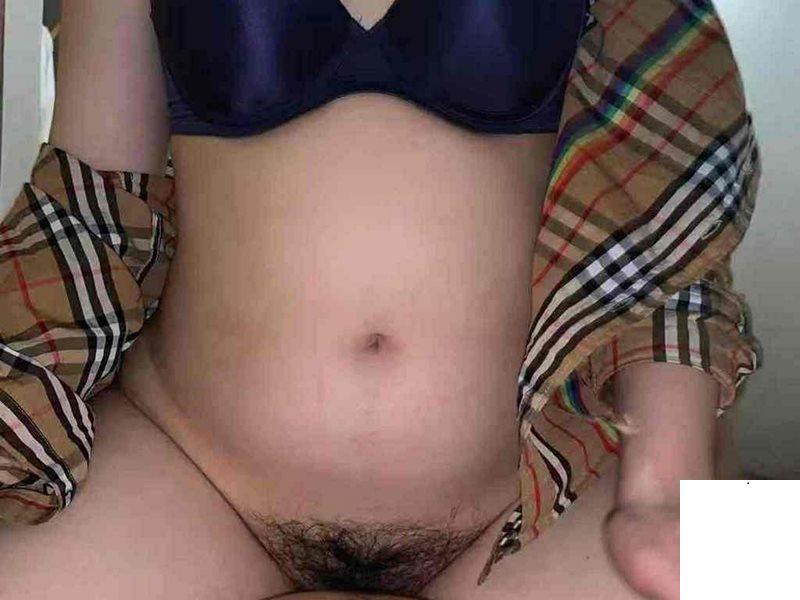 分享自家騷妻 (33P)