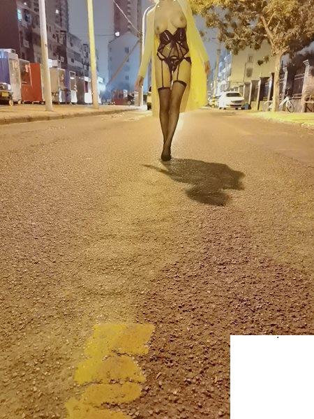 小姐 別擋路 (11P)