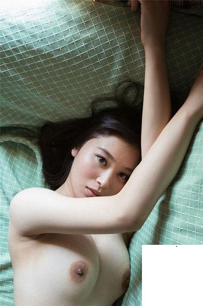 羽茜翹臀巨乳