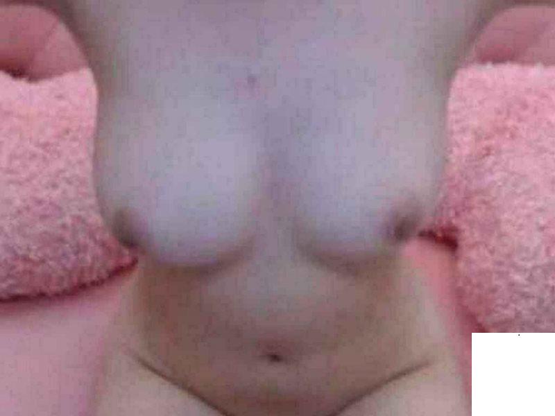 騷嫂的豐滿乳房 (29P)