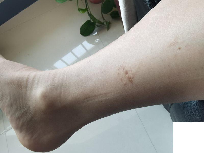 教科書式的口活：情人給我口交舔腳舔屁眼！ (36P)