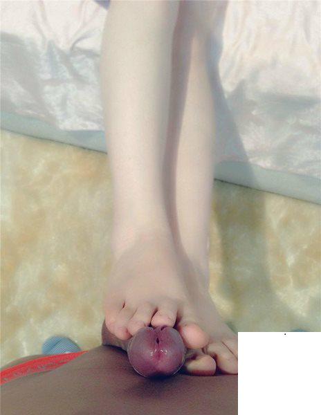 穿上粉紅色背心的誘惑 (35P)