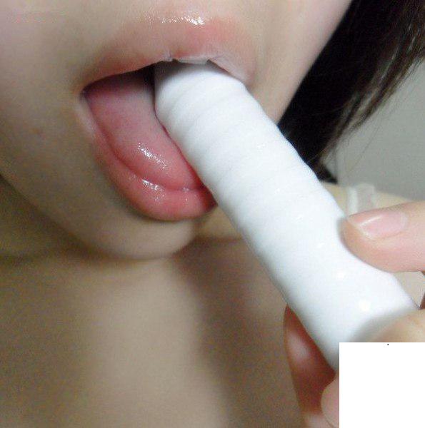 白皙少女自慰.嫩穴濕透了! (18P) [