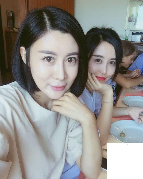 氣質富婆不但有錢，而且還漂亮 (20P)