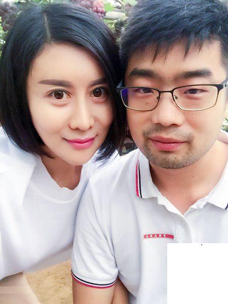 氣質富婆不但有錢，而且還漂亮 (20P)