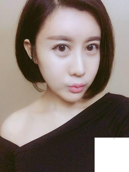 氣質富婆不但有錢，而且還漂亮 (20P)