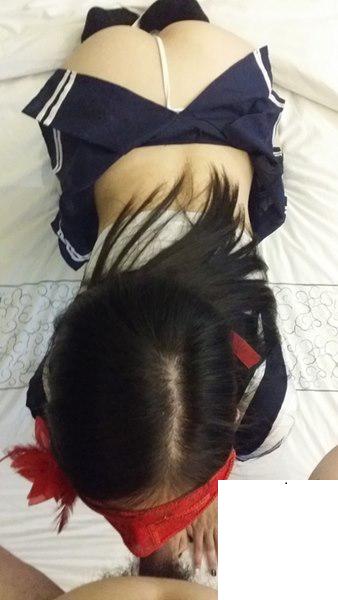 穿上學生裝溫懷年輕時的感覺 (23P)