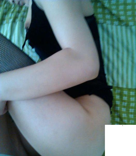 人妻老公外出 我來滿足她 (23P)