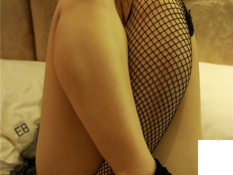 小女友的玉體味道香 (13P)