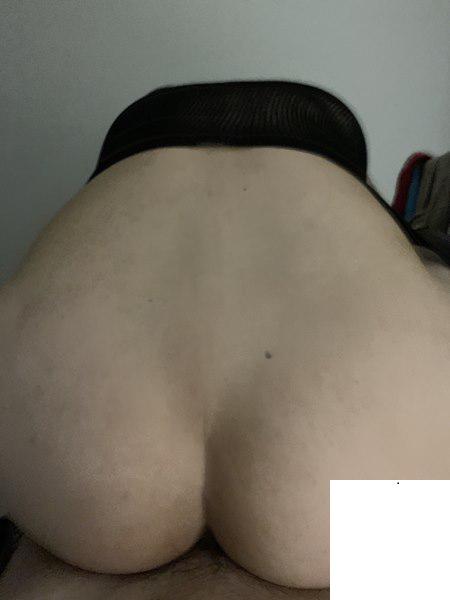 紫了葡萄，黑了木耳，騷熟婦紅與黑情趣加成，暴操之 (27P)